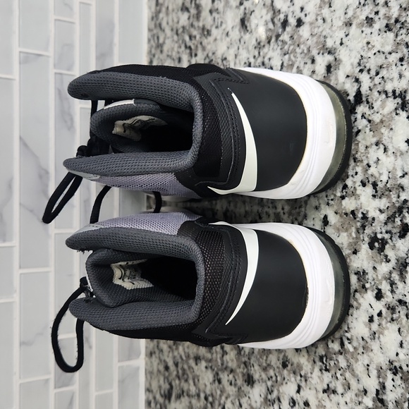 Black & Gray Nike Airmax Stutter Step 2 Basketball Shoes sz 8 sneaker 653455-002 - Picture 4 of 7